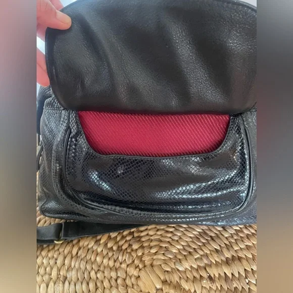 •VINTAGE • LOCKHEART Snake Embossed Shoulder Bag - Picture 2 of 13